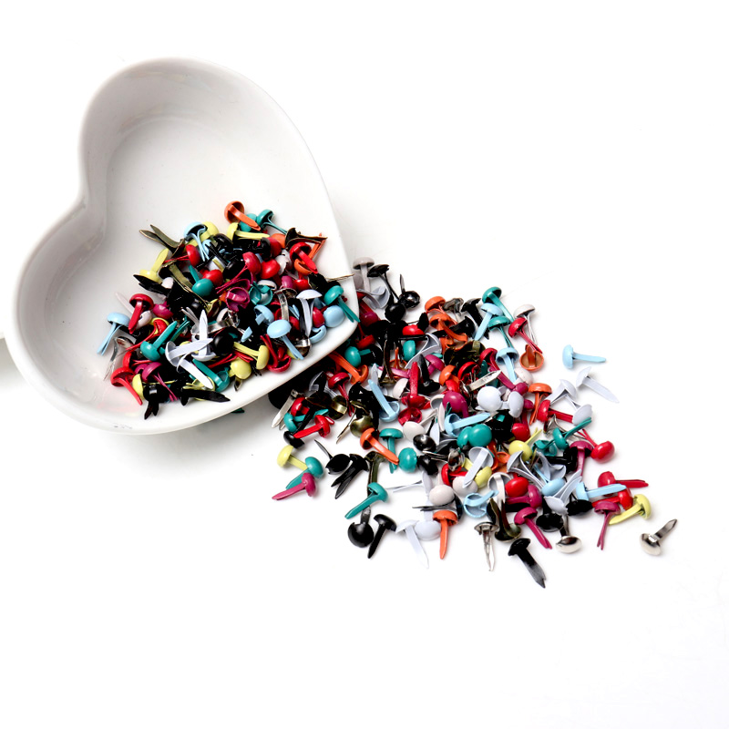 Conjunto de 100 Brads Redondos - Embellishments For Scrapbooking avaliação e preço